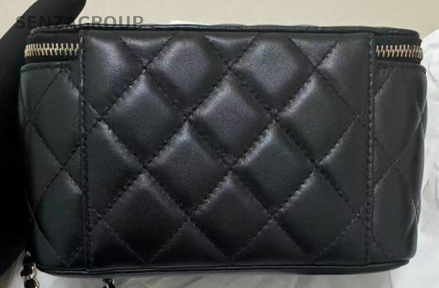 Chanel Lambskin Chain Shoulder Bag Crossbody Black Gold Used Women Classic