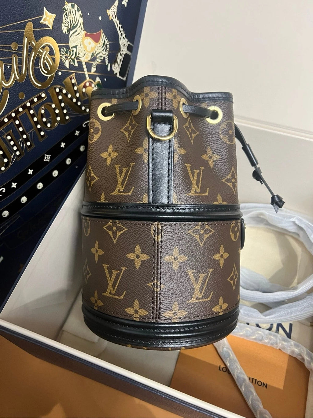 Louis Vuitton Singapore Limited Edition Canvas Bucket Bag For Women