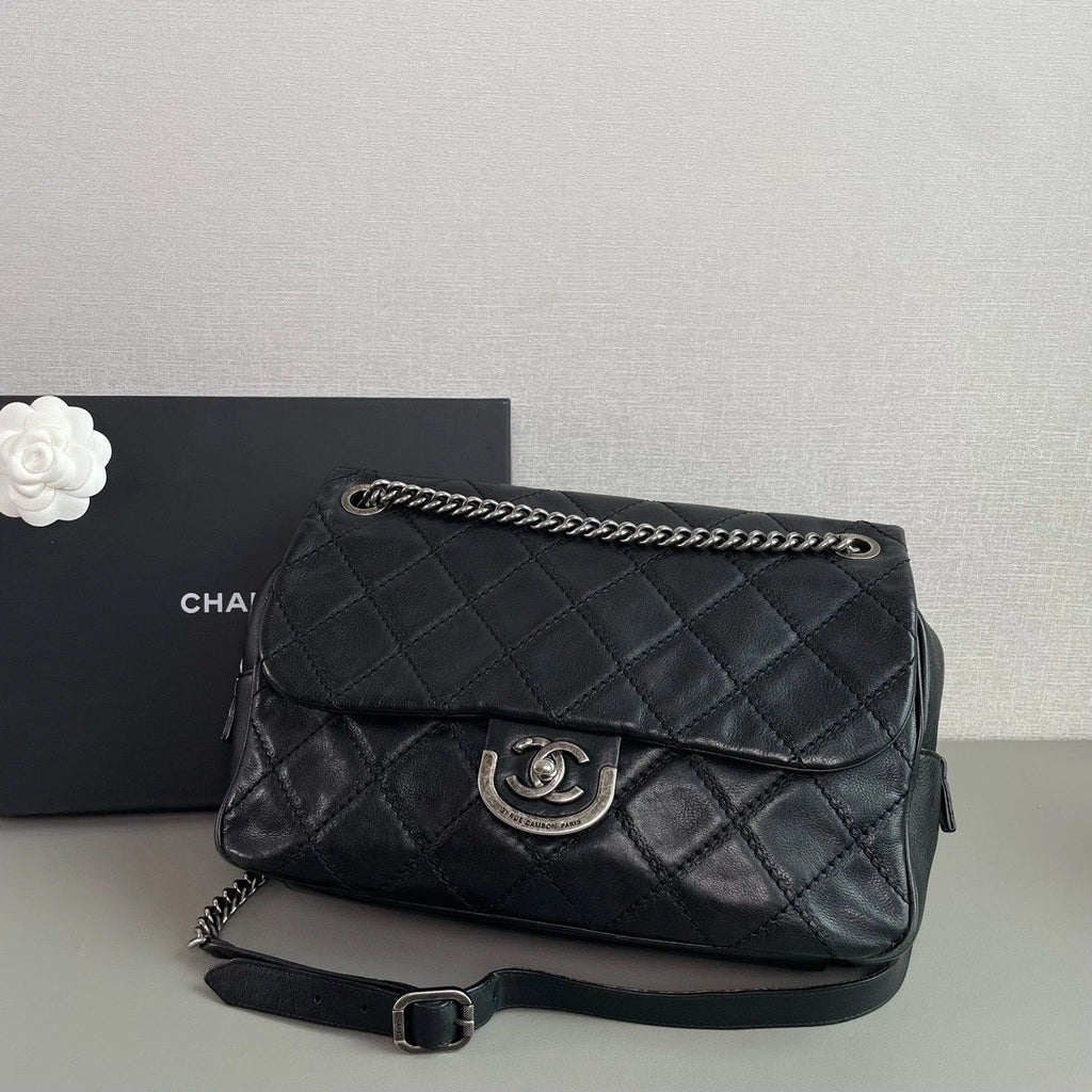 Chanel Diamond Chain Shoulder Bag Crossbody Black Silver Women Classic