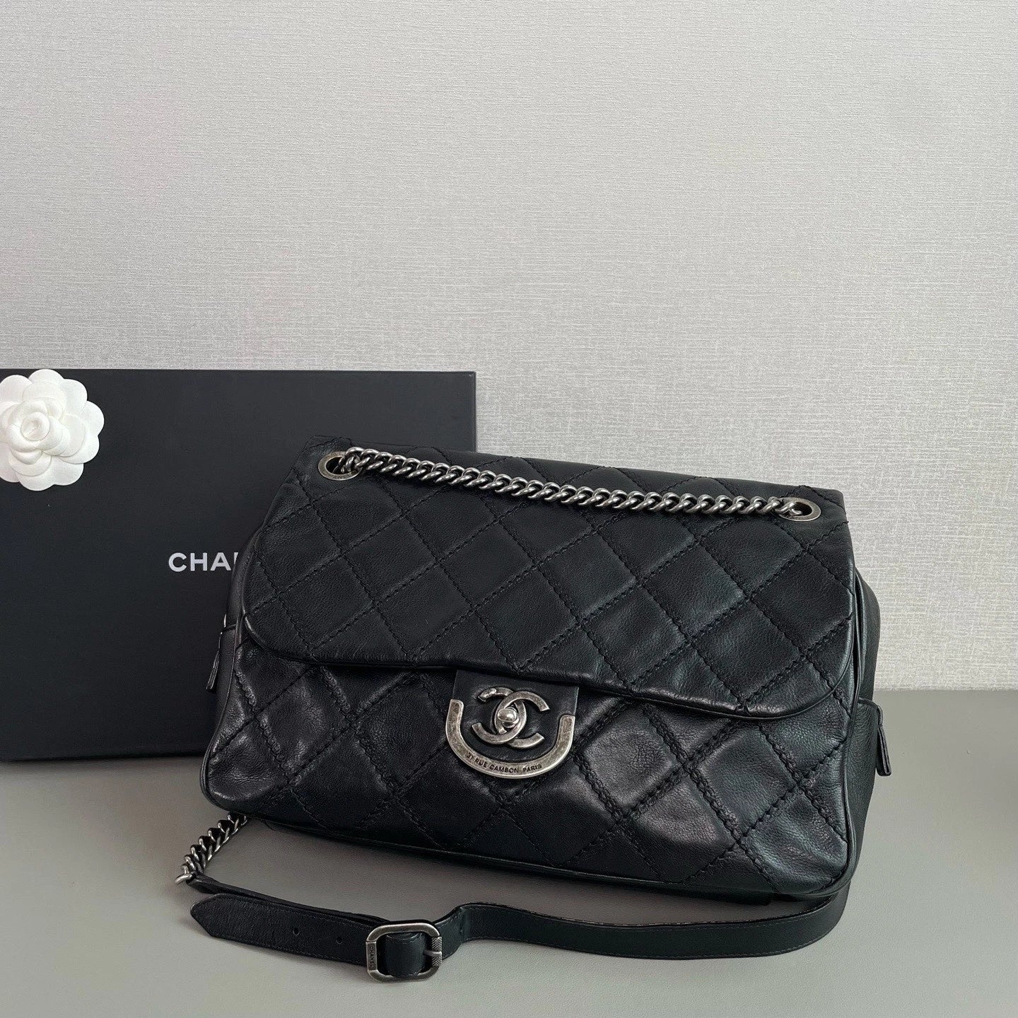 Chanel Diamond Chain Shoulder Bag Crossbody Black Silver Women Classic