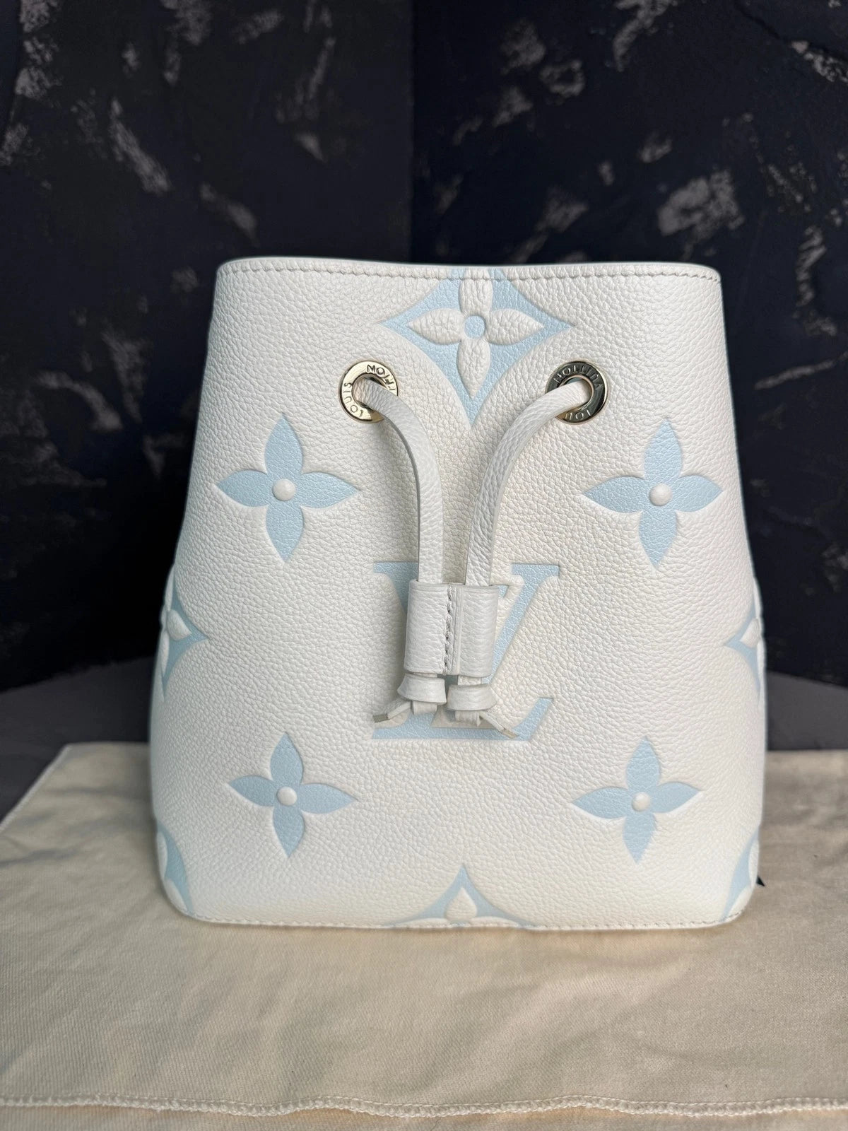Louis Vuitton Neo Noe White Blue Leather Mini Bucket Bag For Women