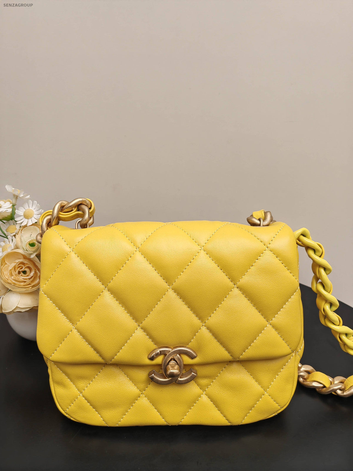 Chanel Classic Flap Quilted Chain Shoulder Bag Yellow Gold Hardware