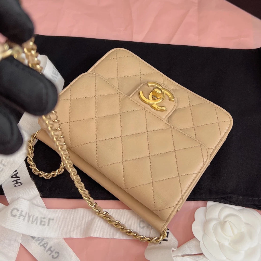 Chanel Woc Mini Calfskin Chain Shoulder Crossbody Beige Gold Excellent