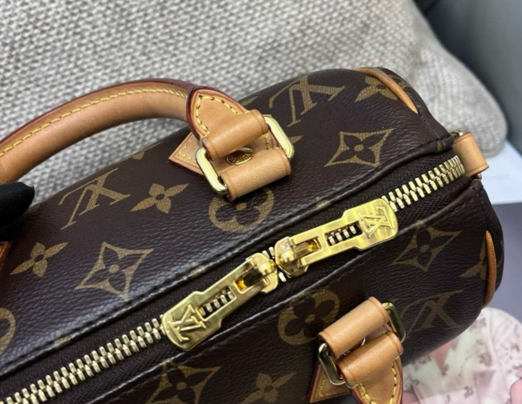 Louis Vuitton Speedy20 Monogram Top Handle Crossbody Brown Gold Women Classic