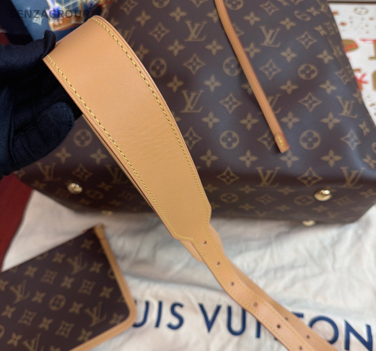 Louis Vuitton Carryall MM Monogram Shoulder Bag Crossbody Brown Gold Used Women