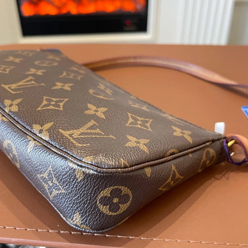 Louis Vuitton Pochette Accessiores Monogram Brown Canvas Shoulder Crossbody