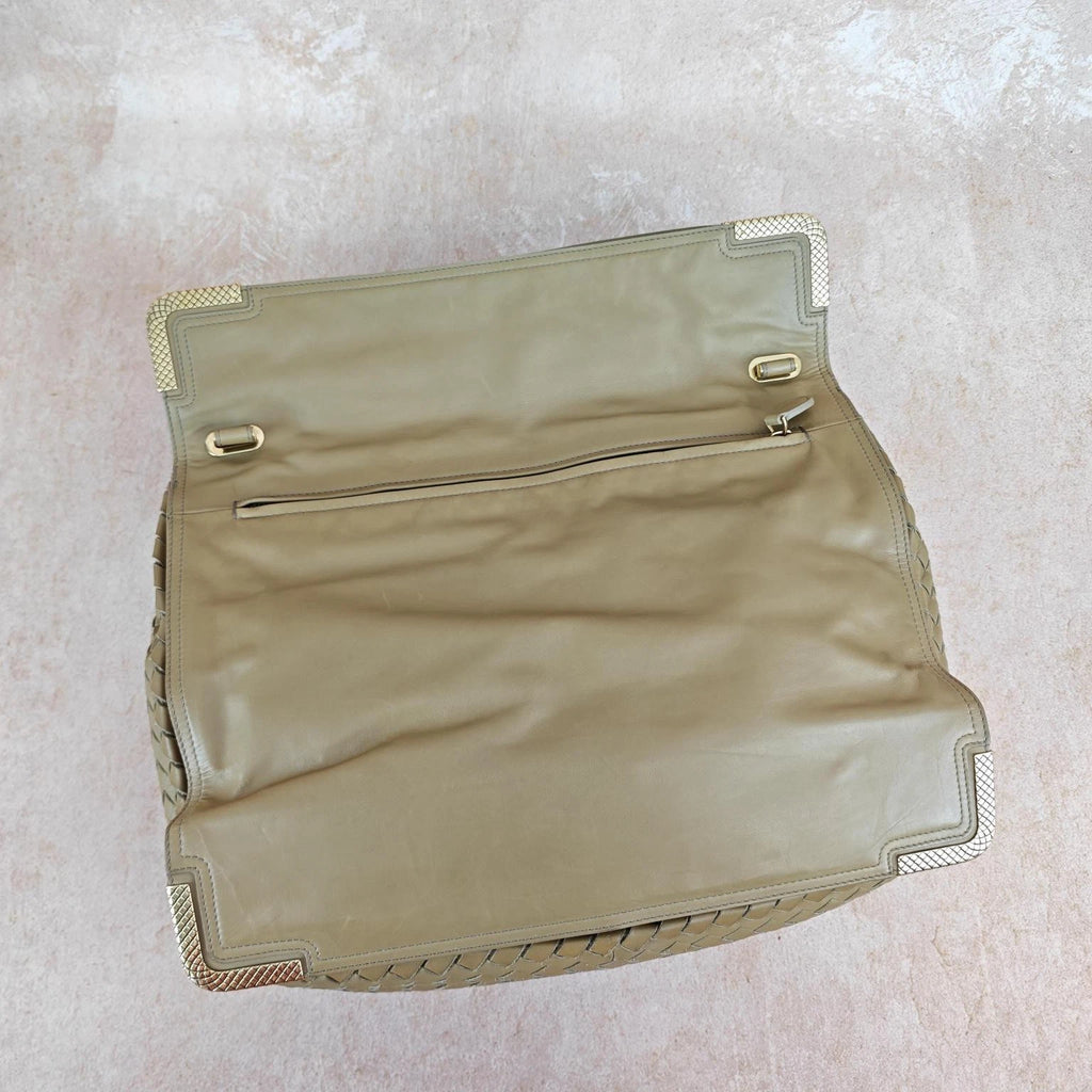 Bottega Veneta Woven Green Leather Shoulder Handbag For Women Pre-owned