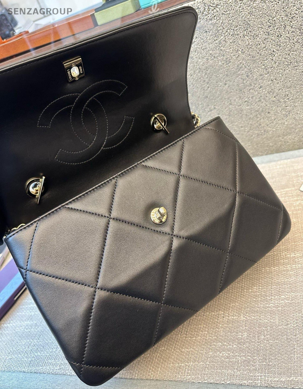 Chanel Trendy CC MM Top Handle Bag Chain Crossbody Black Gold Women Classic
