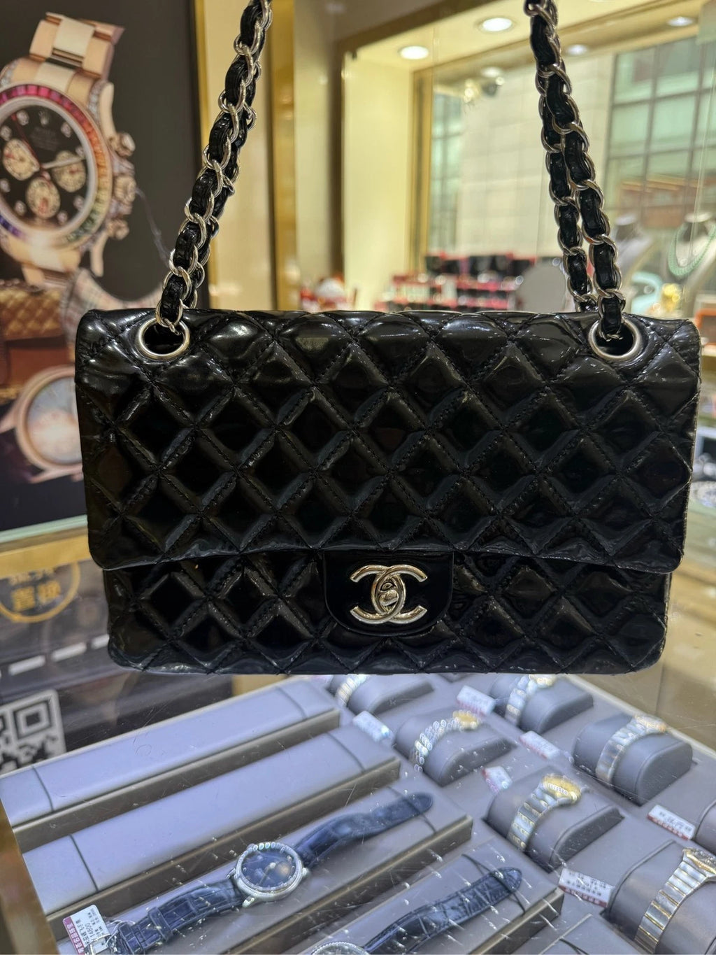 CHANEL Classic Flap Medium Black Patent Leather Shoulder Bag For Women