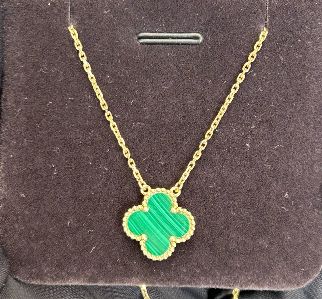 Van Cleef &amp; Arpels Vintage Alhambra Necklace 18K Gold Green Malachite Pendant