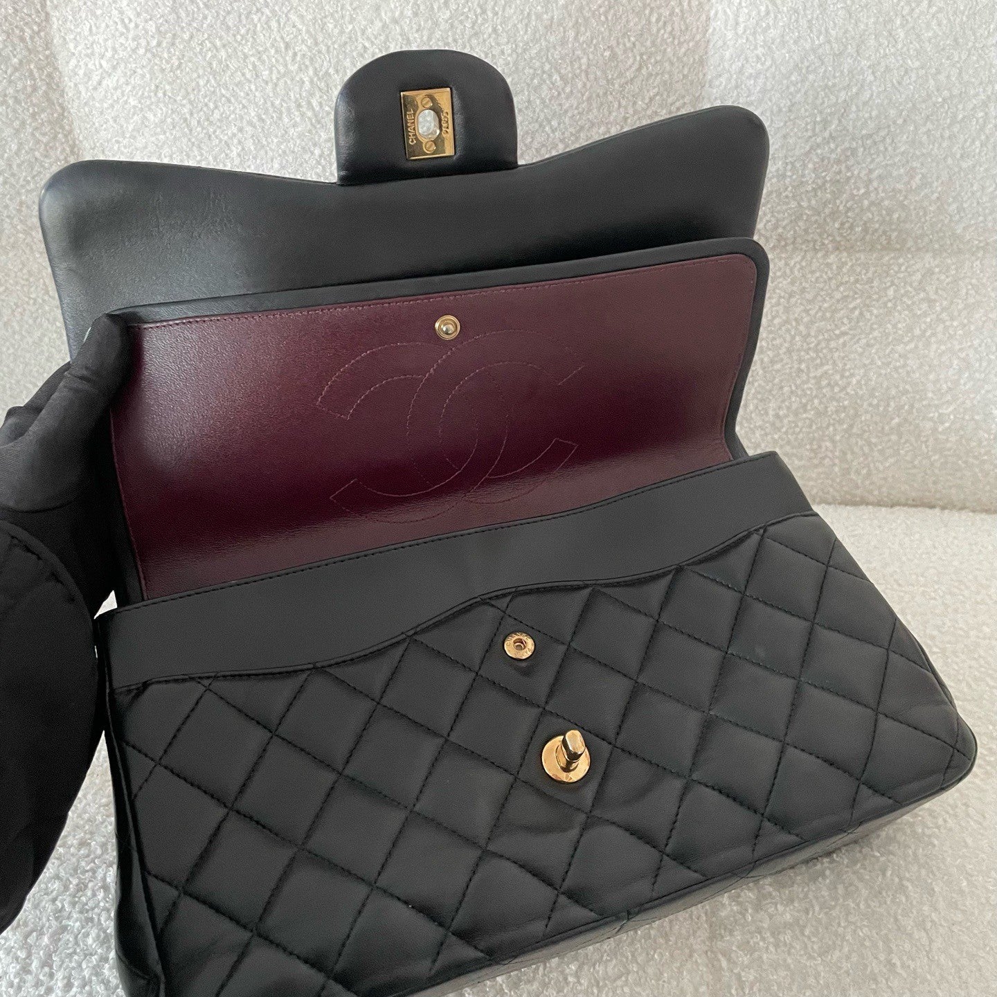 Chanel Classic Flap Jumbo Lambskin Chain Shoulder Bag Crossbody Black Gold Women