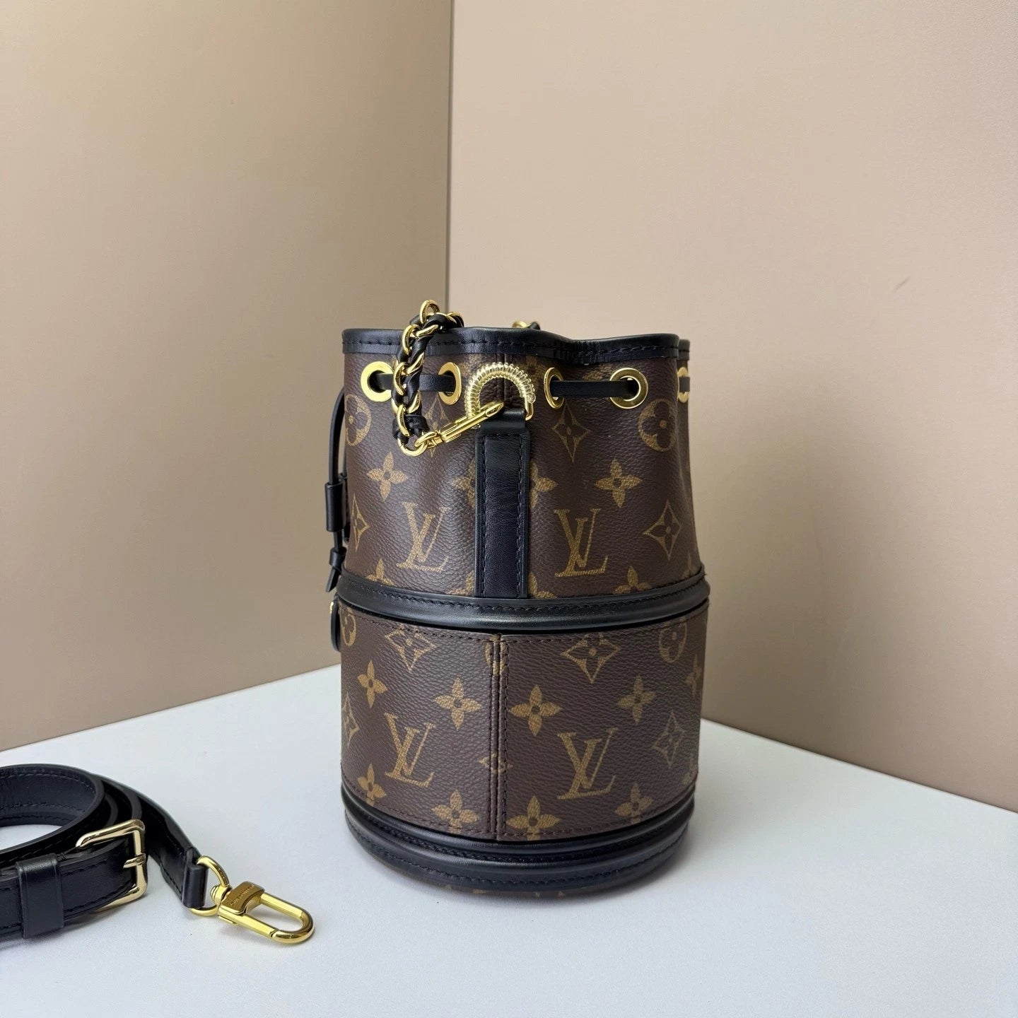 Louis Vuitton Canvas Canoe Bucket Bag Dual Strap Chip Version For Women
