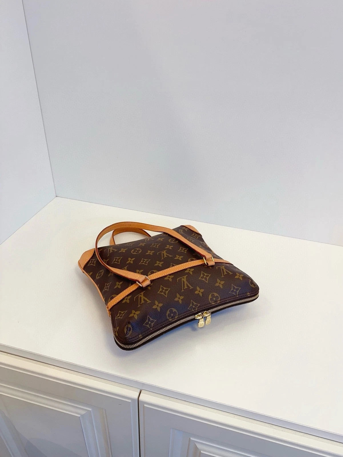 Louis Vuitton Coussin Monogram Canvas Shoulder Bag Handbag Excellent
