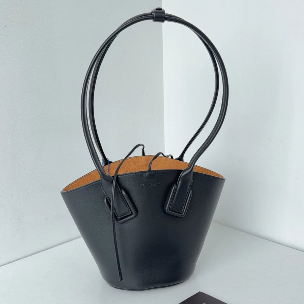 Excellent Bottega Veneta Basket Tote Calfskin Black Handbag Shoulder Bag