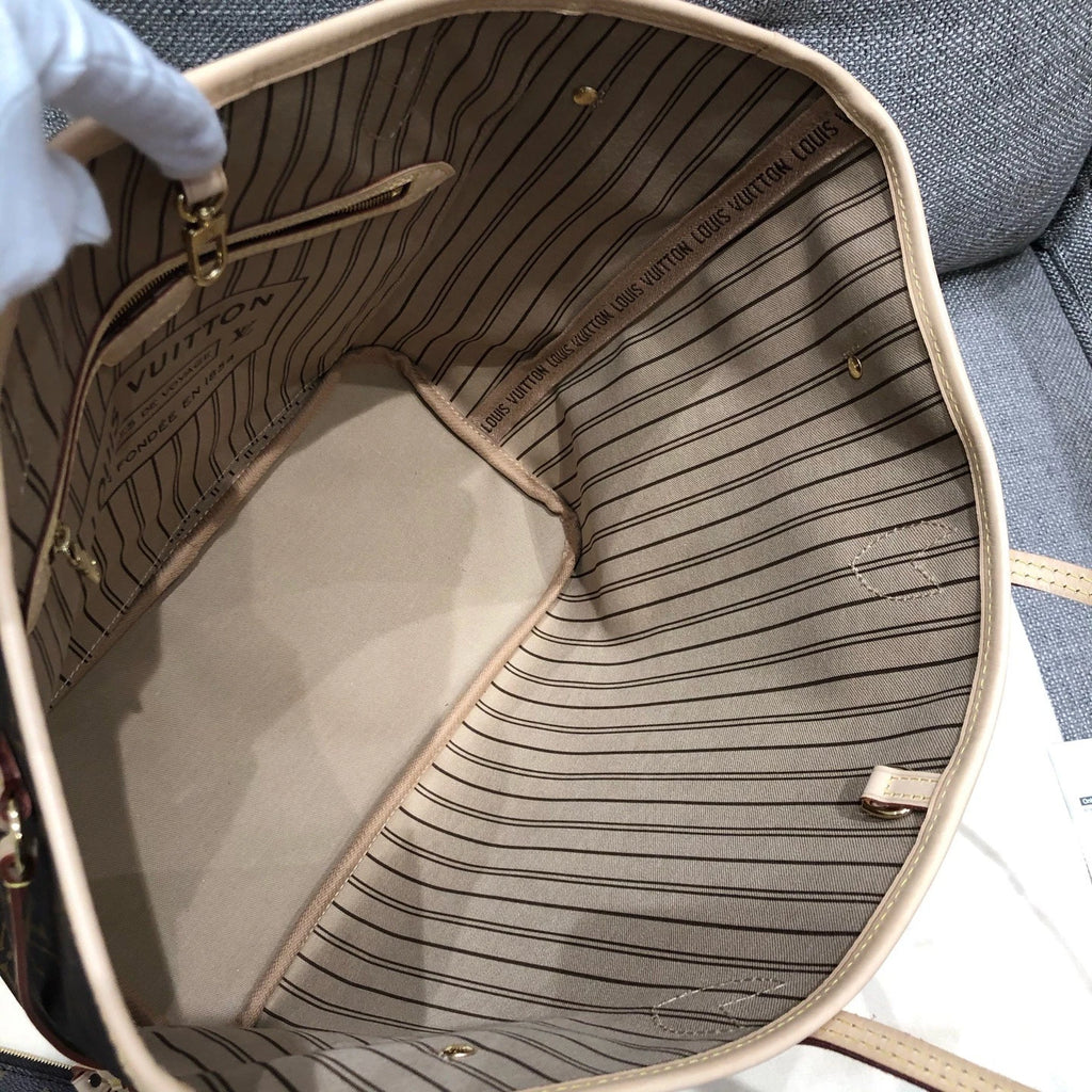 Louis Vuitton Neverfull Medium Canvas Tote Bag For Women