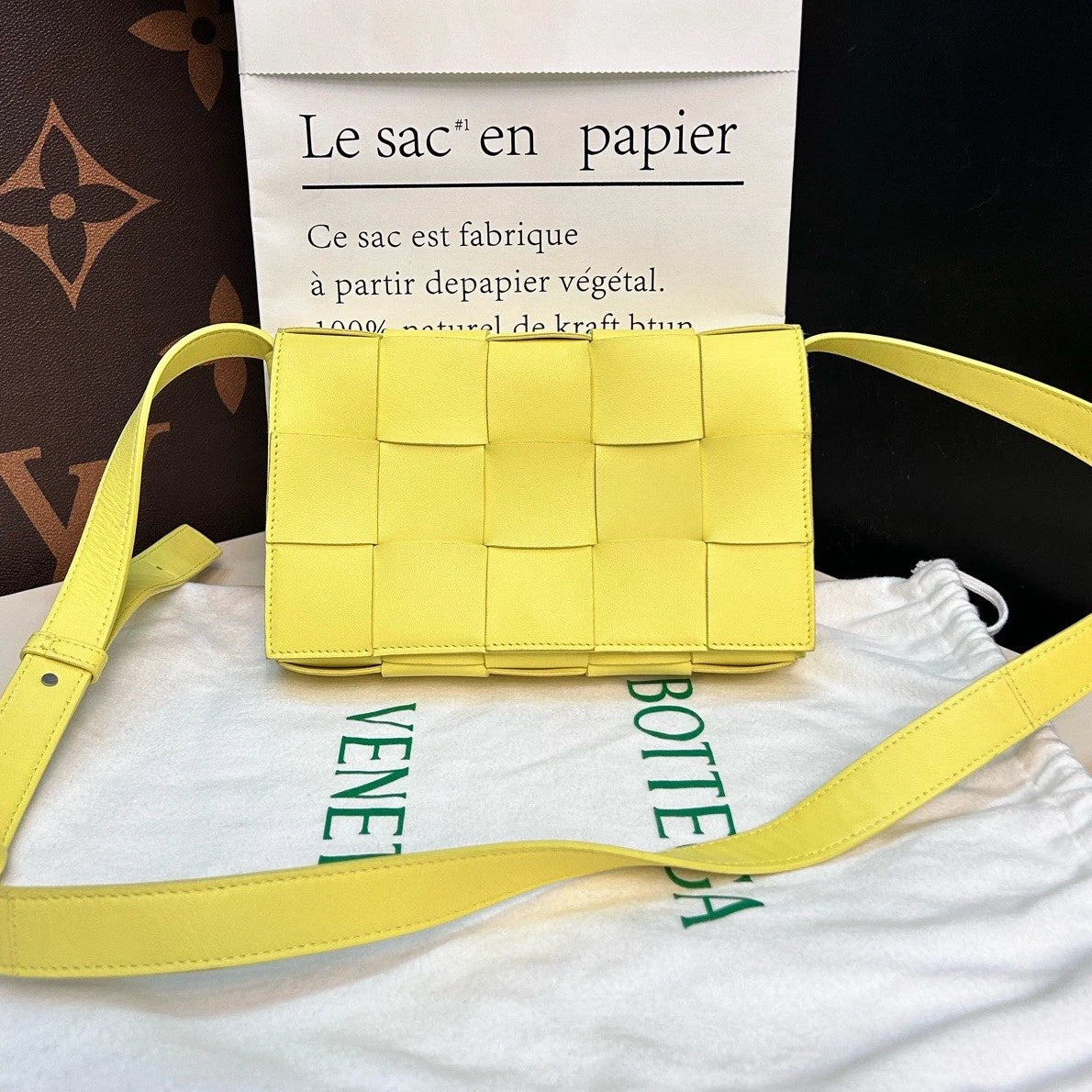 Excellent Bottega Veneta Cassette Calfskin 2Way Yellow Shoulder Bag Crossbody