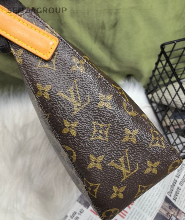 Louis Vuitton looping MM Monogram Shoulder Bag Brown Women