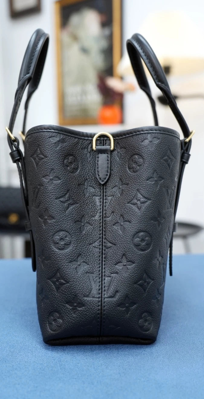 Louis Vuitton Monogram Empreinte Excellent
