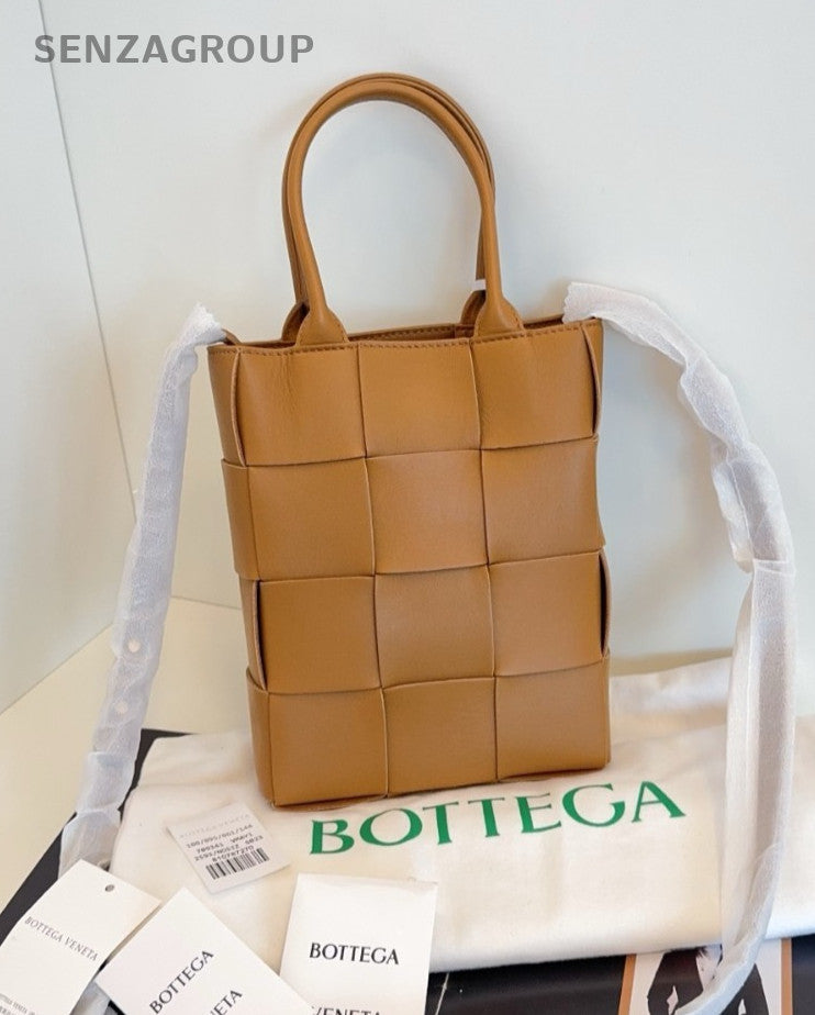 Bottega Veneta Cassette tote mini Top Handle bag caramel color Brand NEW