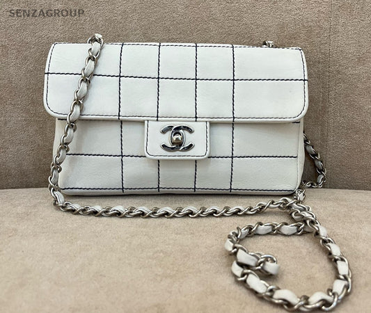 CHANEL External suture line Chain Shoulderbag White Women