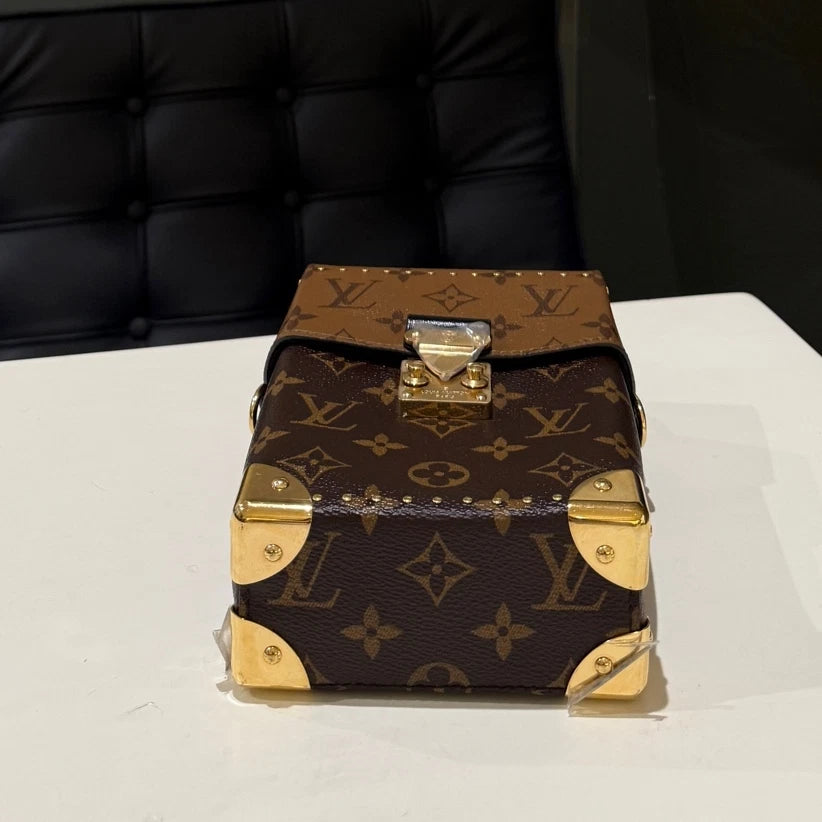 Louis Vuitton Camera Box Monogram Handbag Brown - Classic Women's Bag