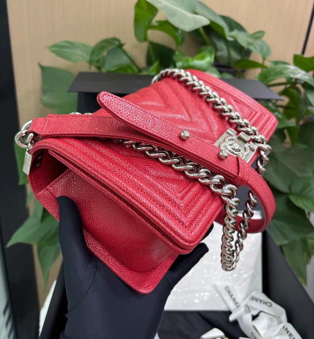 Chanel Leboy Chevron MM Calfskin Shoulder Bag Crossbody Bag Red Women Fashion