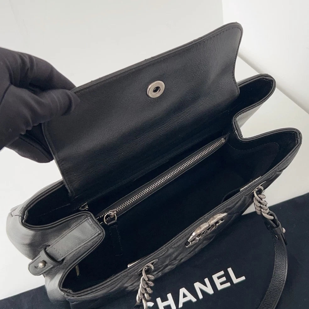 Excellent Chanel Diamond Black Tote Silver Hardware Chain Shoulder Bag