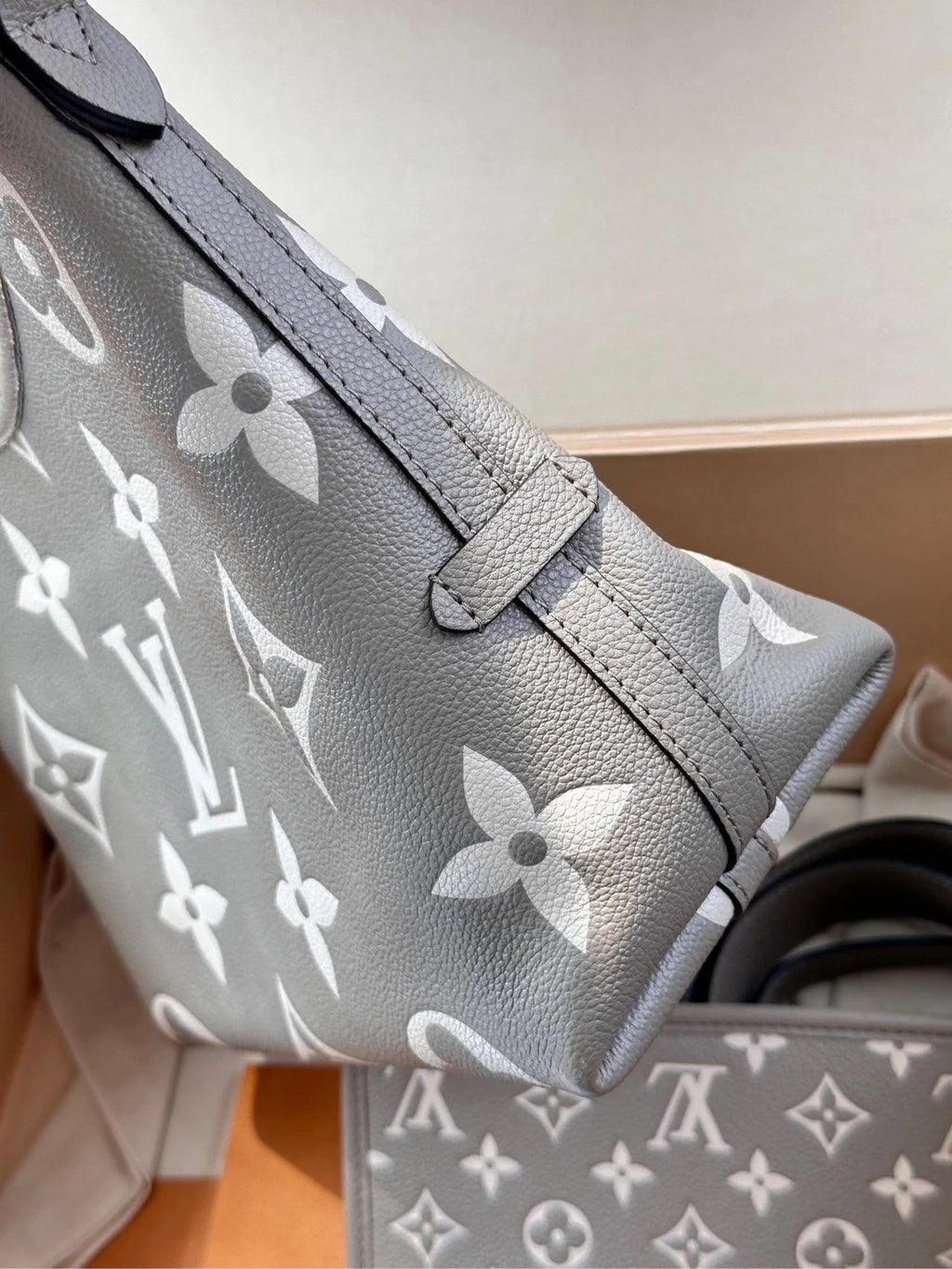 Louis Vuitton Elephant Gray Carryall Small Tote Bag For Women
