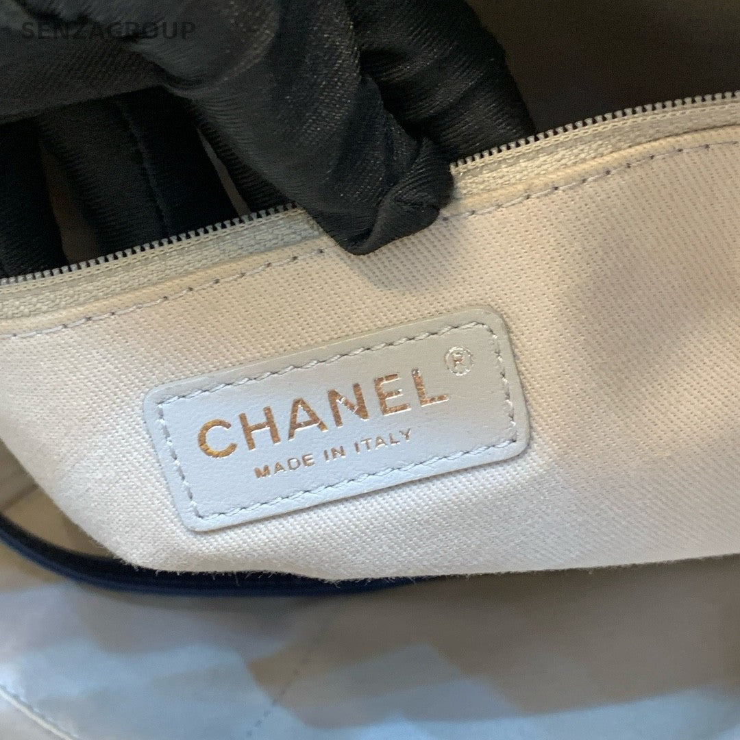 CHANEL Combom Shoulder bag Oil wax leather Deep blue Women Classic