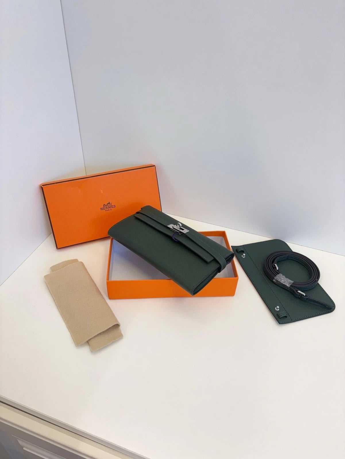 Hermes Kelly Long Wallet Clutch Green Epsom Silver Lock Excellent