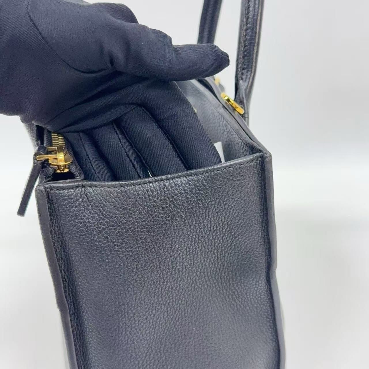 Louis Vuitton City Black Silver Zipper Handbag Women's Classic Fashion
