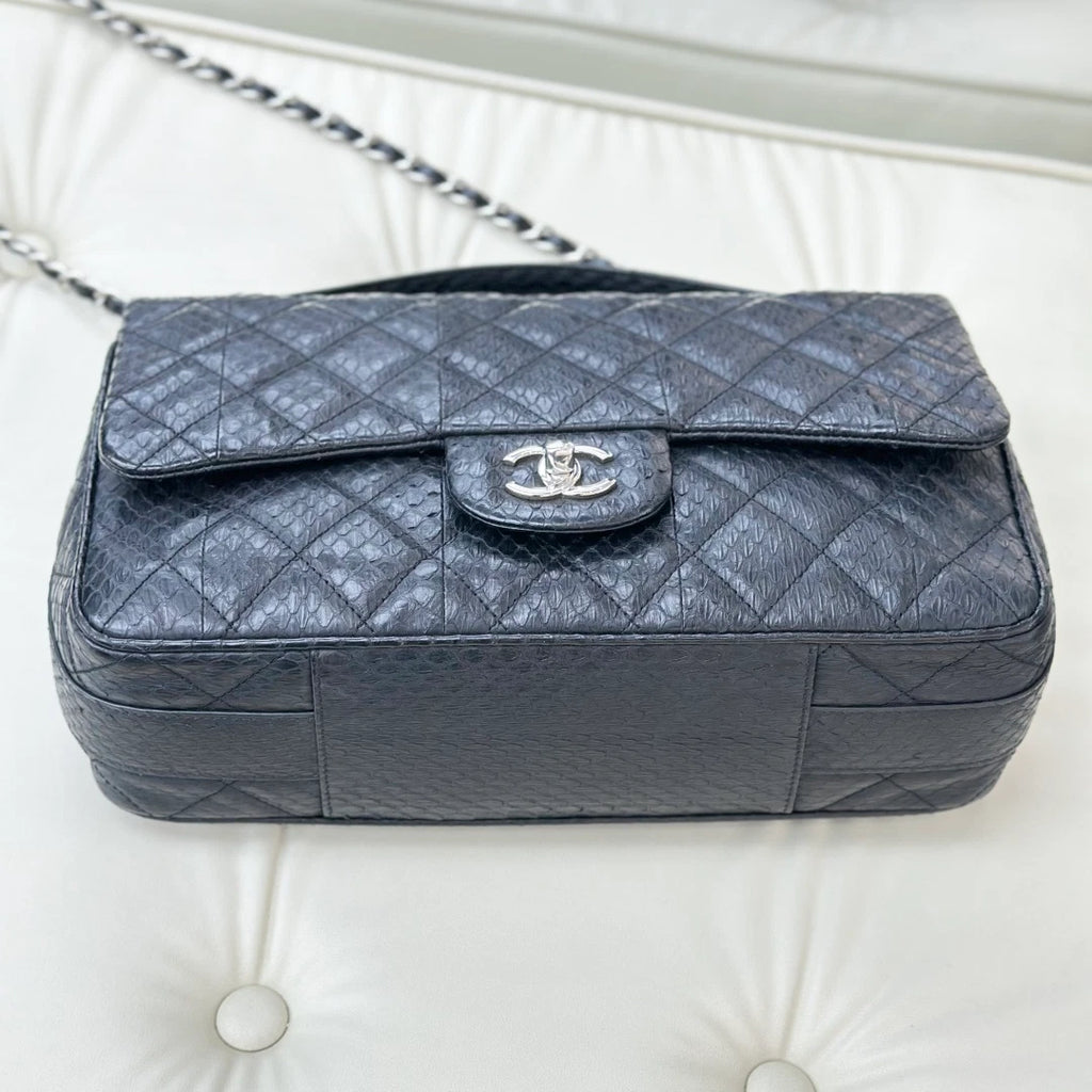 Chanel Classic Flap Jumbo Chain Crossbody Top Handle Bag Black Silver Women
