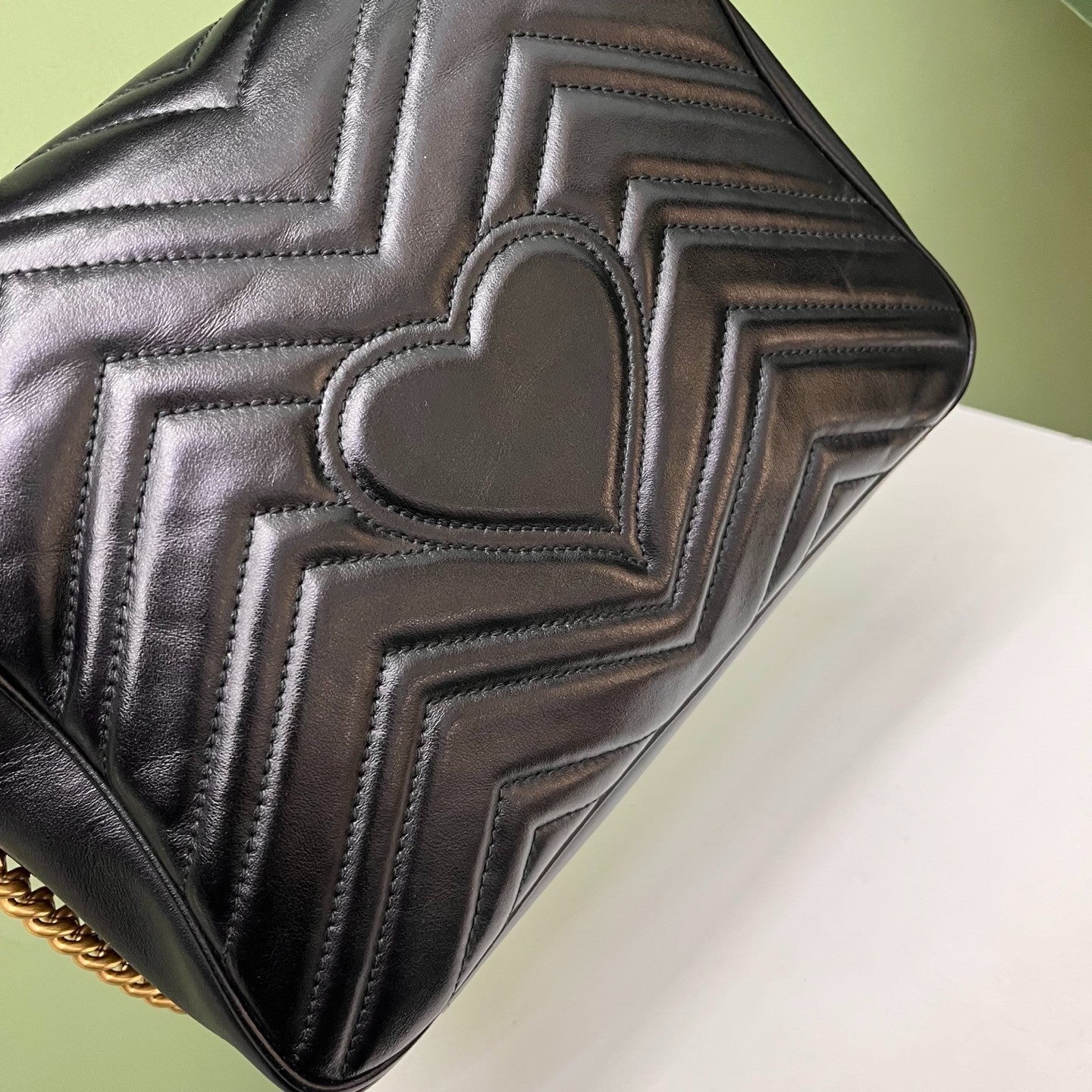 Gucci Marmont Messenger Bag Chain 2Way Top Handle Crossbody Black Gold Women