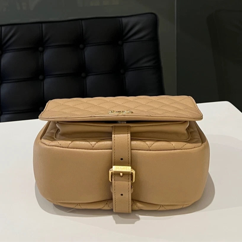 Chanel Saddle Leather Beige Crossbody Excellent