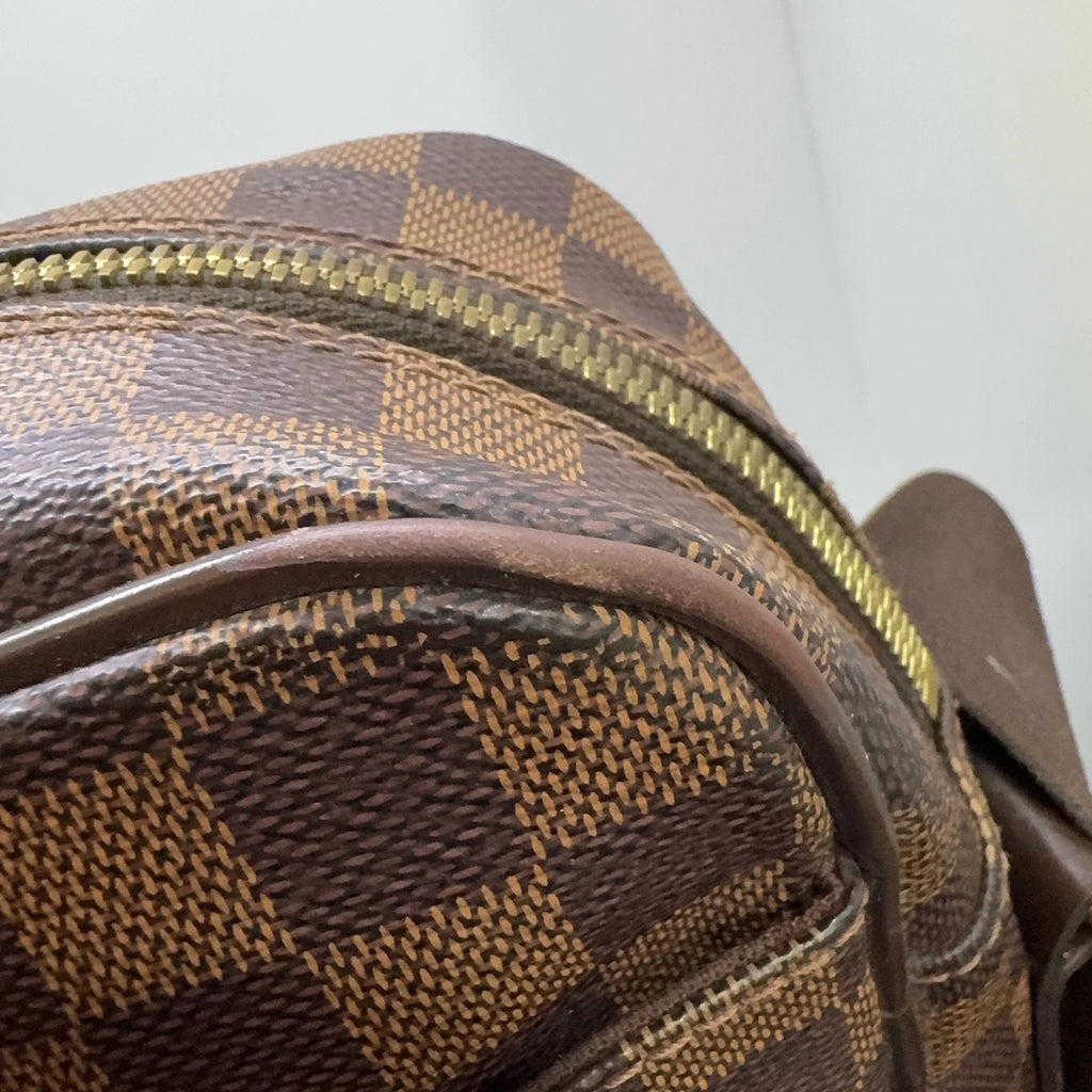 Authentic Louis Vuitton Shelton Laptop Messenger Bag Damier Canvas Crossbody