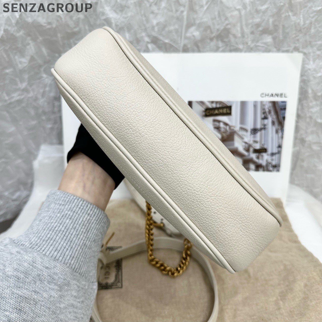 Gucci Aphrodite White Gold Crescent Moon Chain Shoulder Bag Classic Women