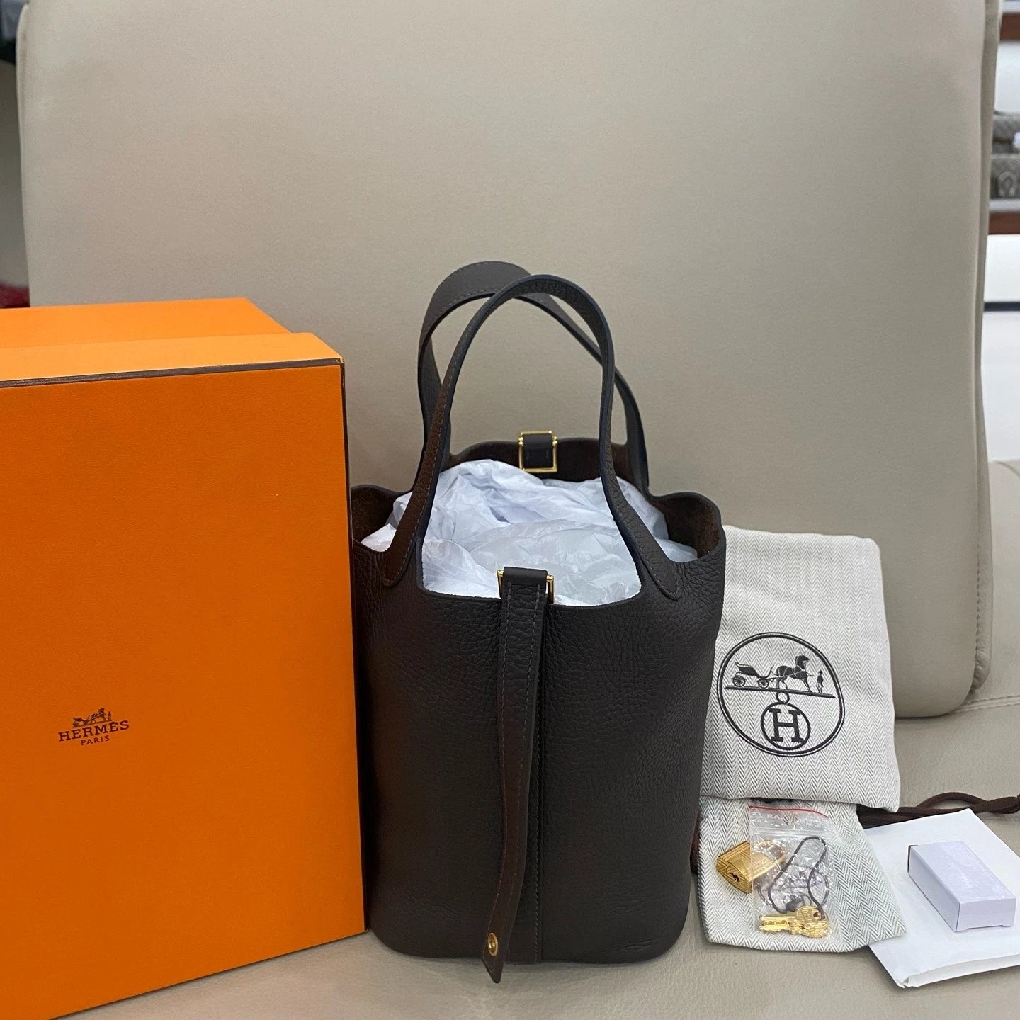 Hermes Picotin18 Brown Leather Gold Hardware Bucket Bag Women