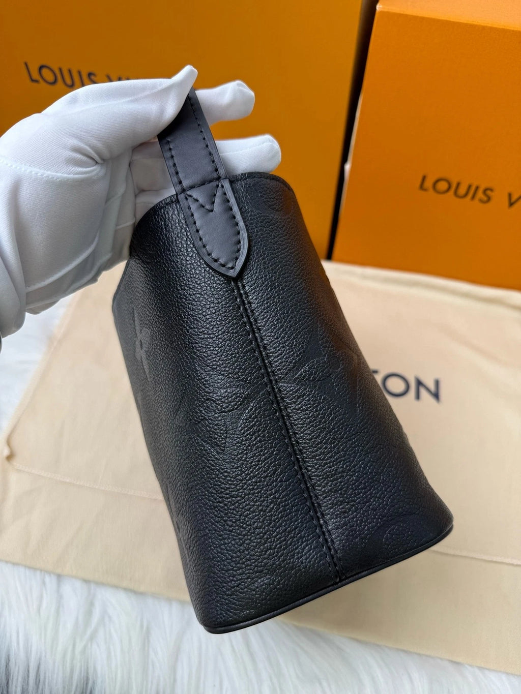 Authentic Louis Vuitton Black Leather All In BB Bucket Bag For Women