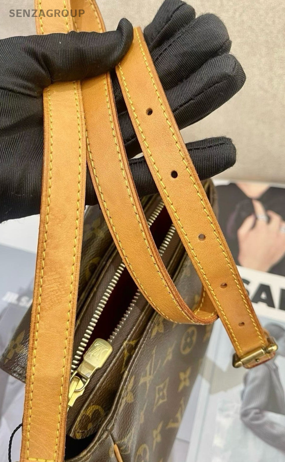 Louis Vuitton Monogram Vintage Shoulder Bag Crossbody Brown Gold Women Classic