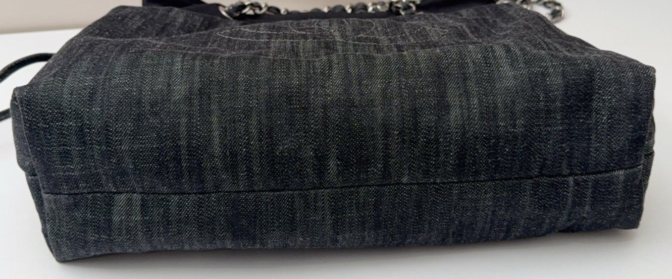 Chanel CC Logo Tote Chain Shoulder Bag Black Silver Women Classic Designer