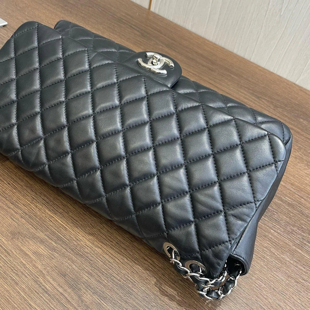 Chanel Classic Flap Diamond Black Chain Shoulder Bag Crossbody Silver Hardware