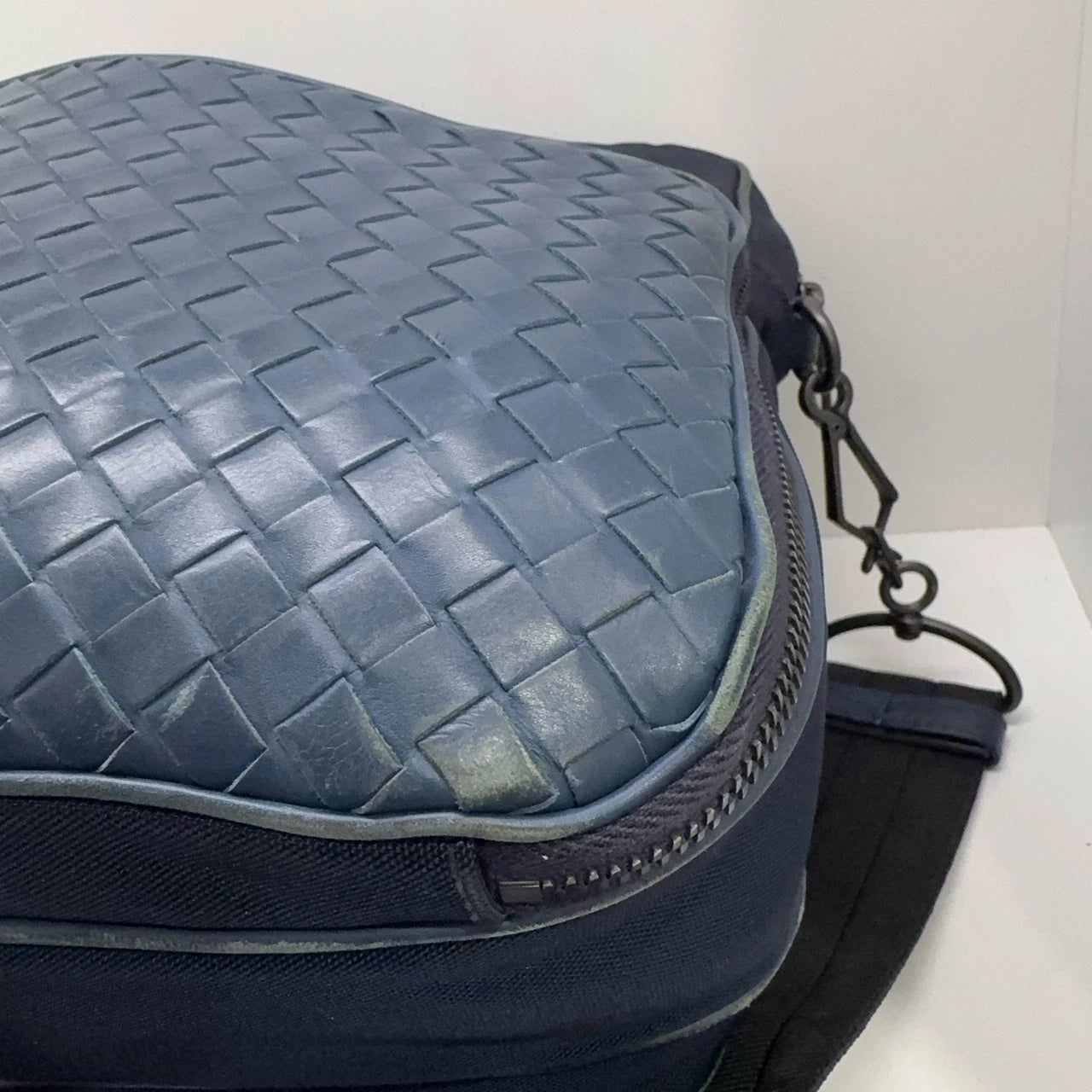 Bottega Veneta Navy Woven Leather Nylon Shoulder Crossbody Women