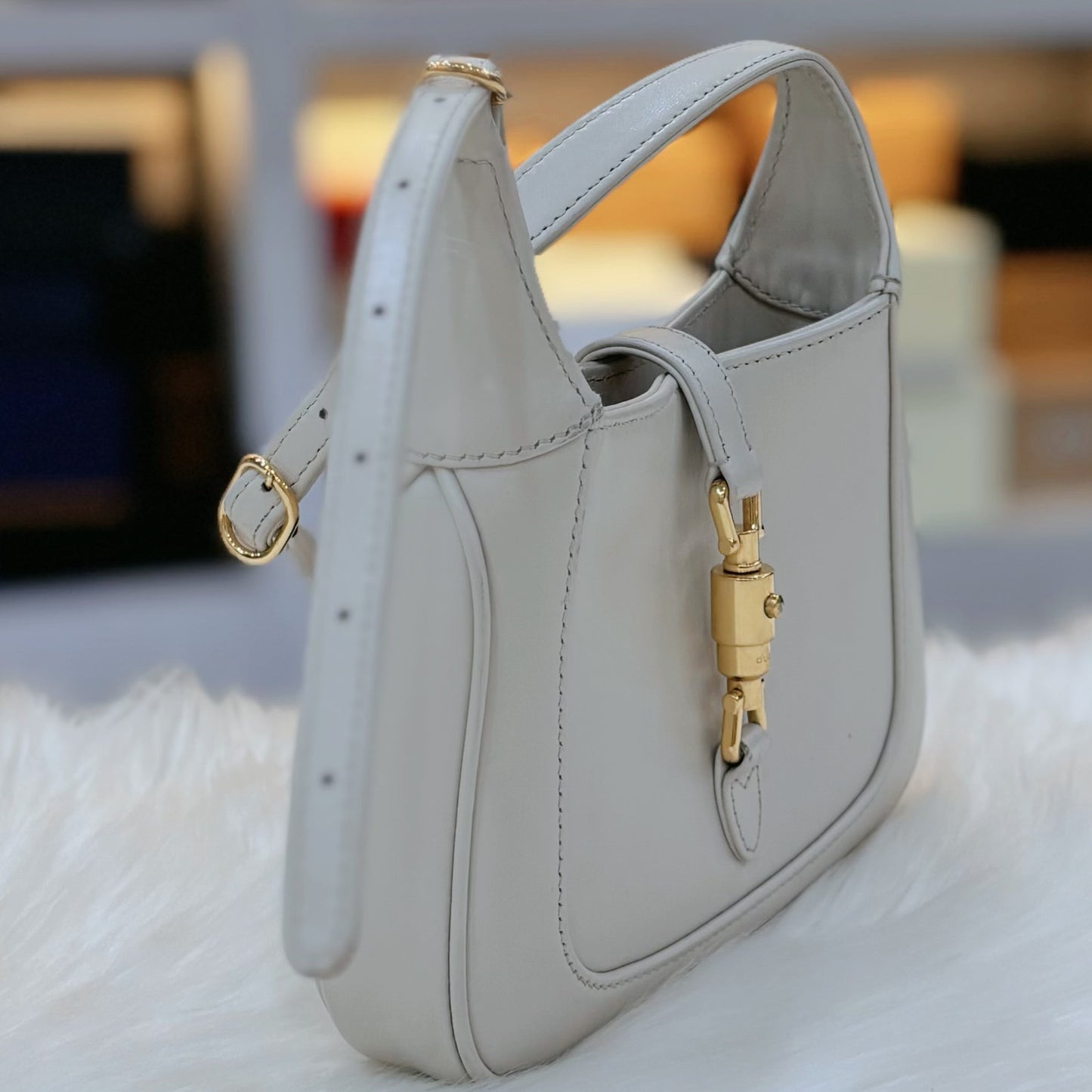 Gucci Jackie Mini Shoulder Bag Gold Hardware White Leather Vintage Classic