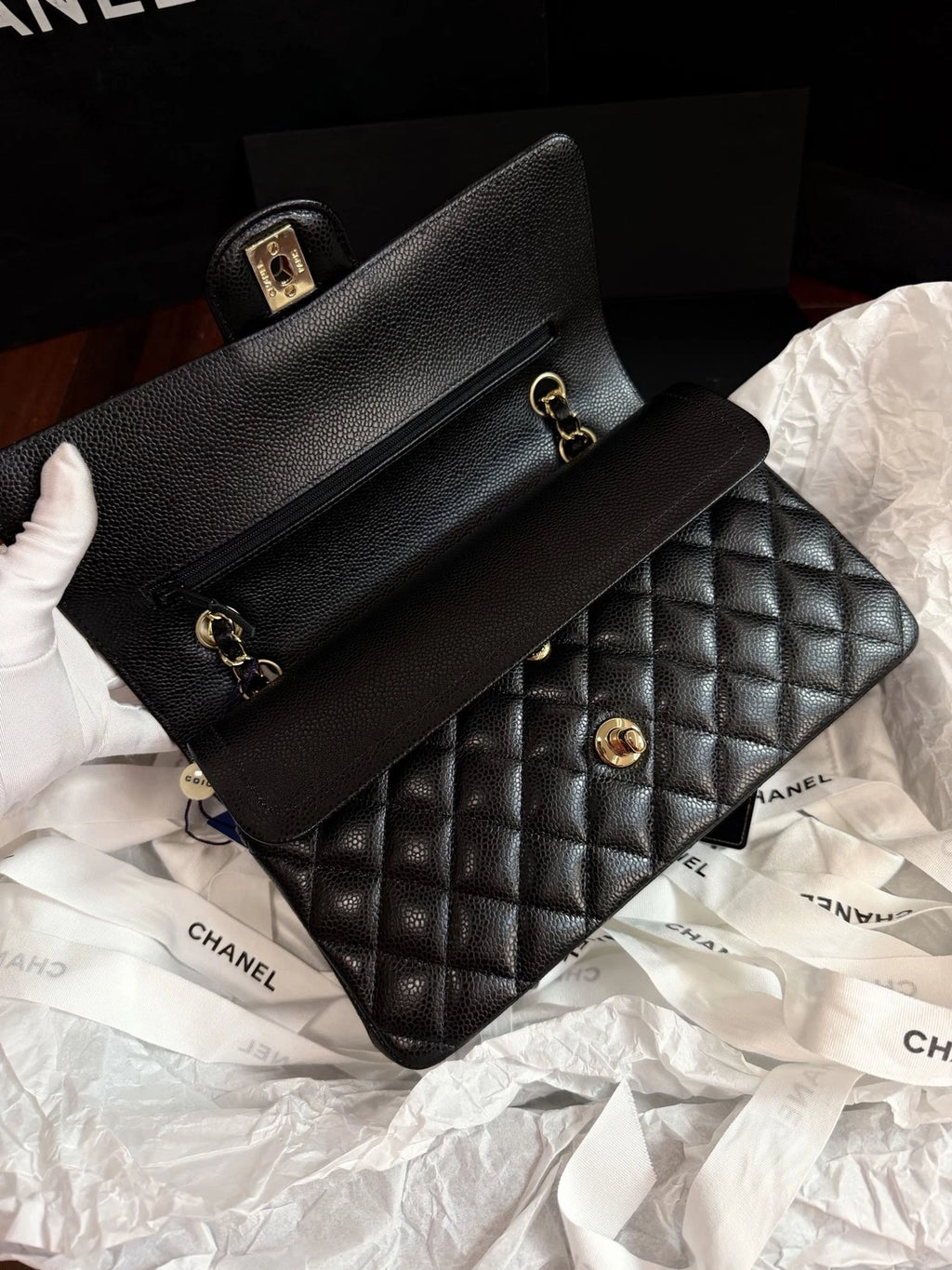 New Chanel Classic Flap MM Calfskin Chain Black Shoulder Bag Crossbody GHW