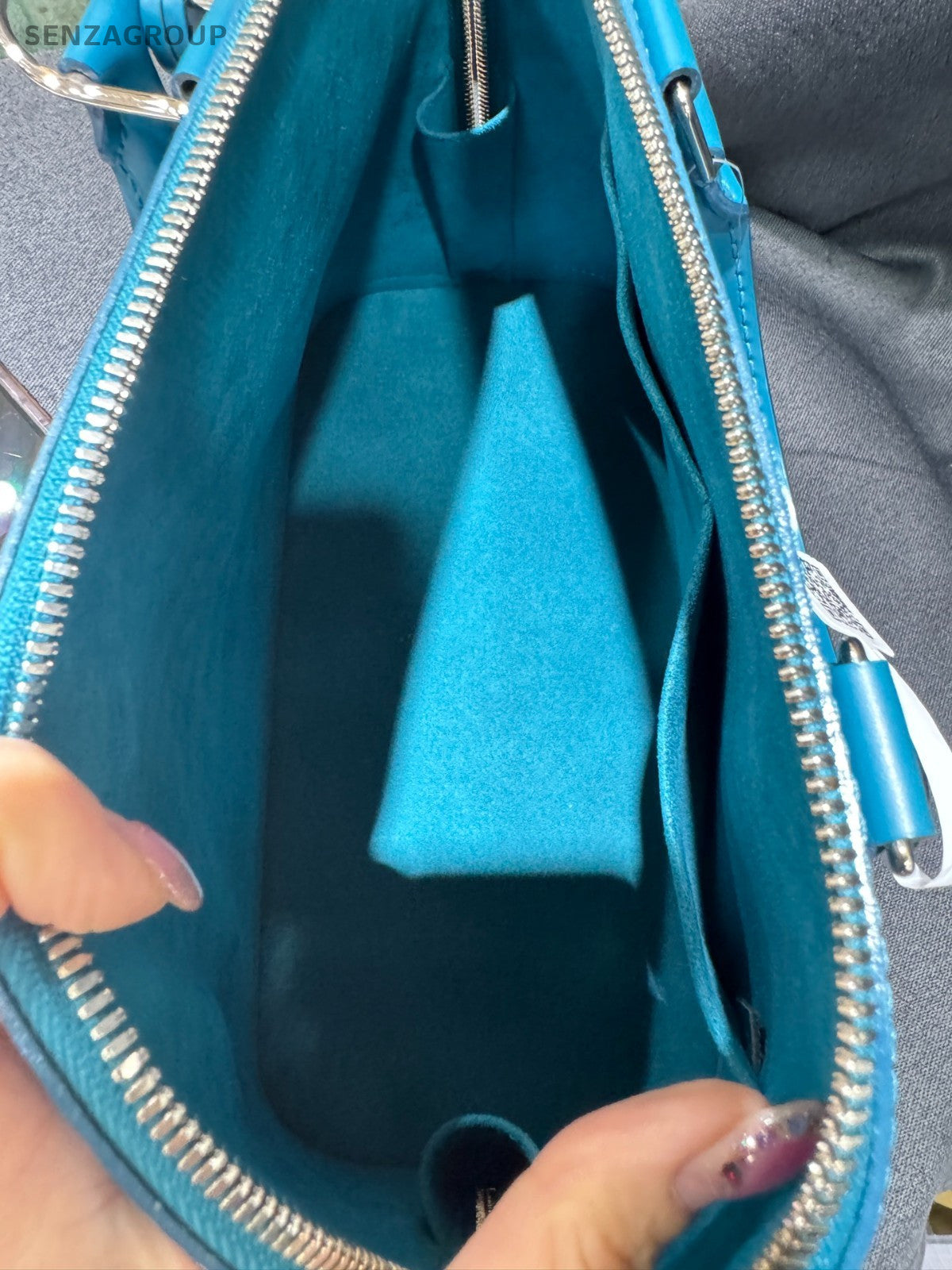 Louis Vuitton Alma MM Epi Leather Top Handle bag Women Blue