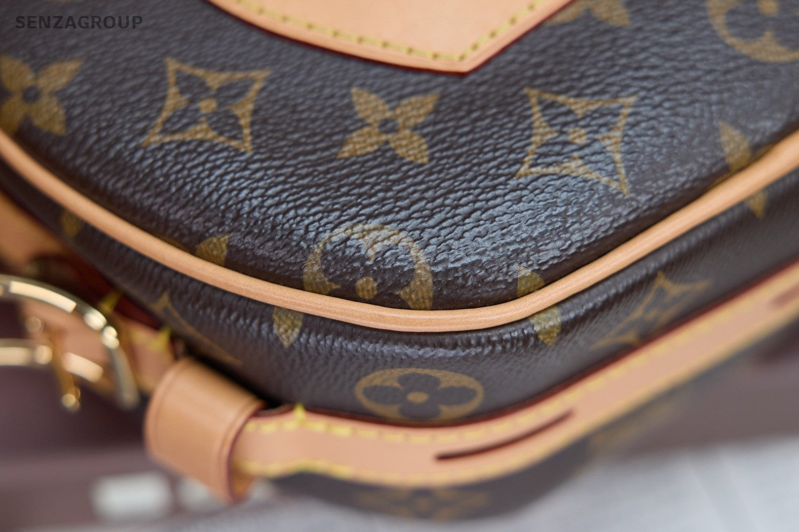 Louis Vuitton Monogram Boîte Chapeau Souple Shoulder Crossbody Bag Women Brown