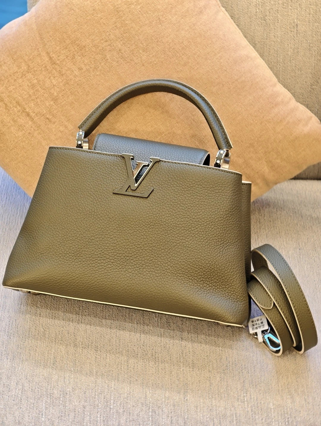 Louis Vuitton Capucines MM Calfskin Top Handle Crossbody Bag Green Women S