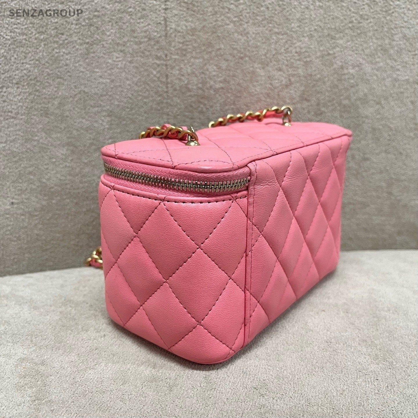 CHANEL Vanity box Lambskin Chain Shoulder bag Crossbody Women Pink Gold