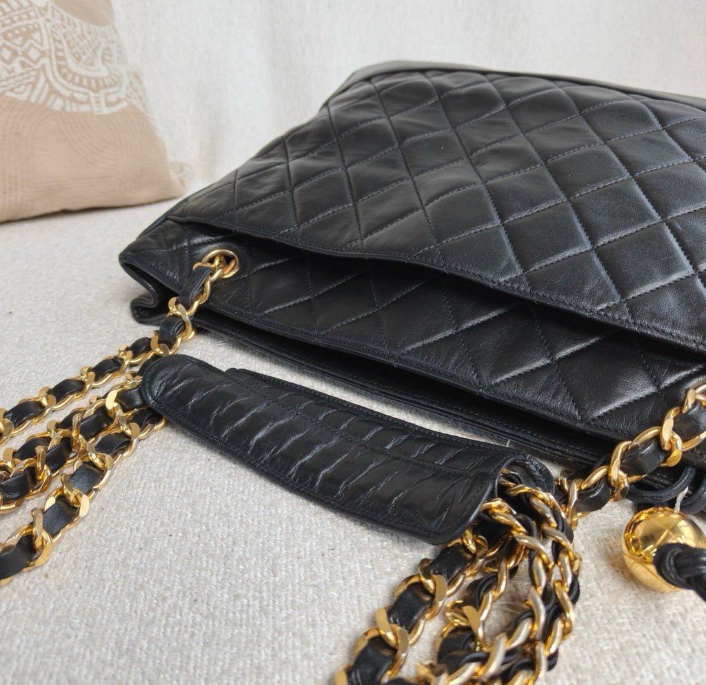 Chanel Diamond Chain Lambskin Black Gold Shoulder Bag Women Classic Vintage