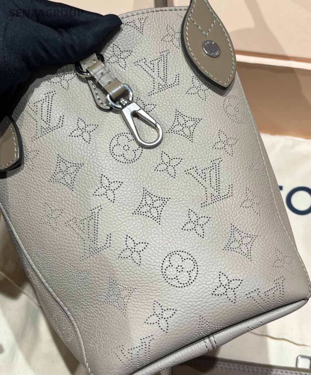 Louis Vuitton Hina Monogram Tote Bag Gray Silver Used Women Classic
